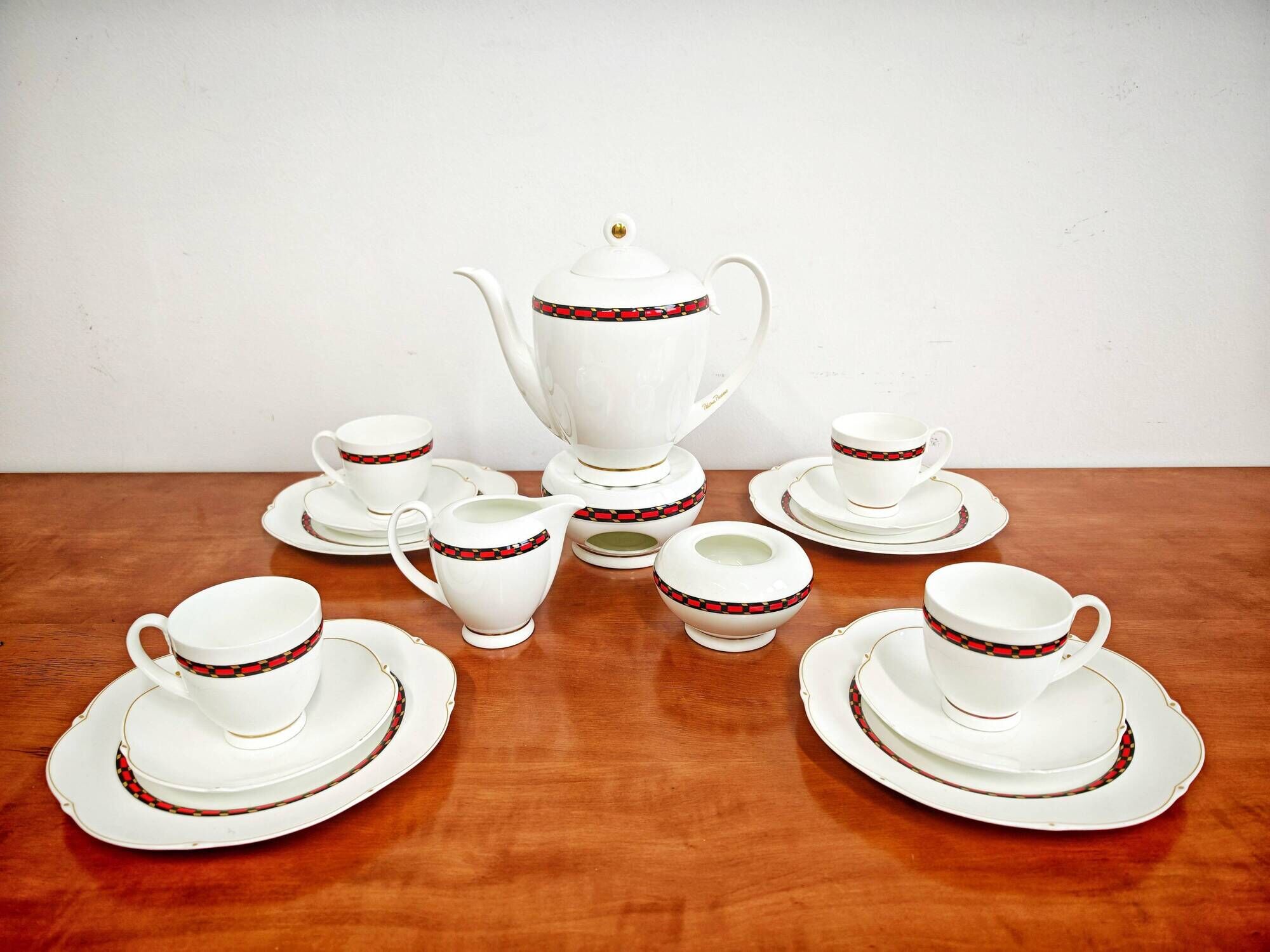 Fine porcelain tea service by Paloma Picasso for Villeroy & Boch.
