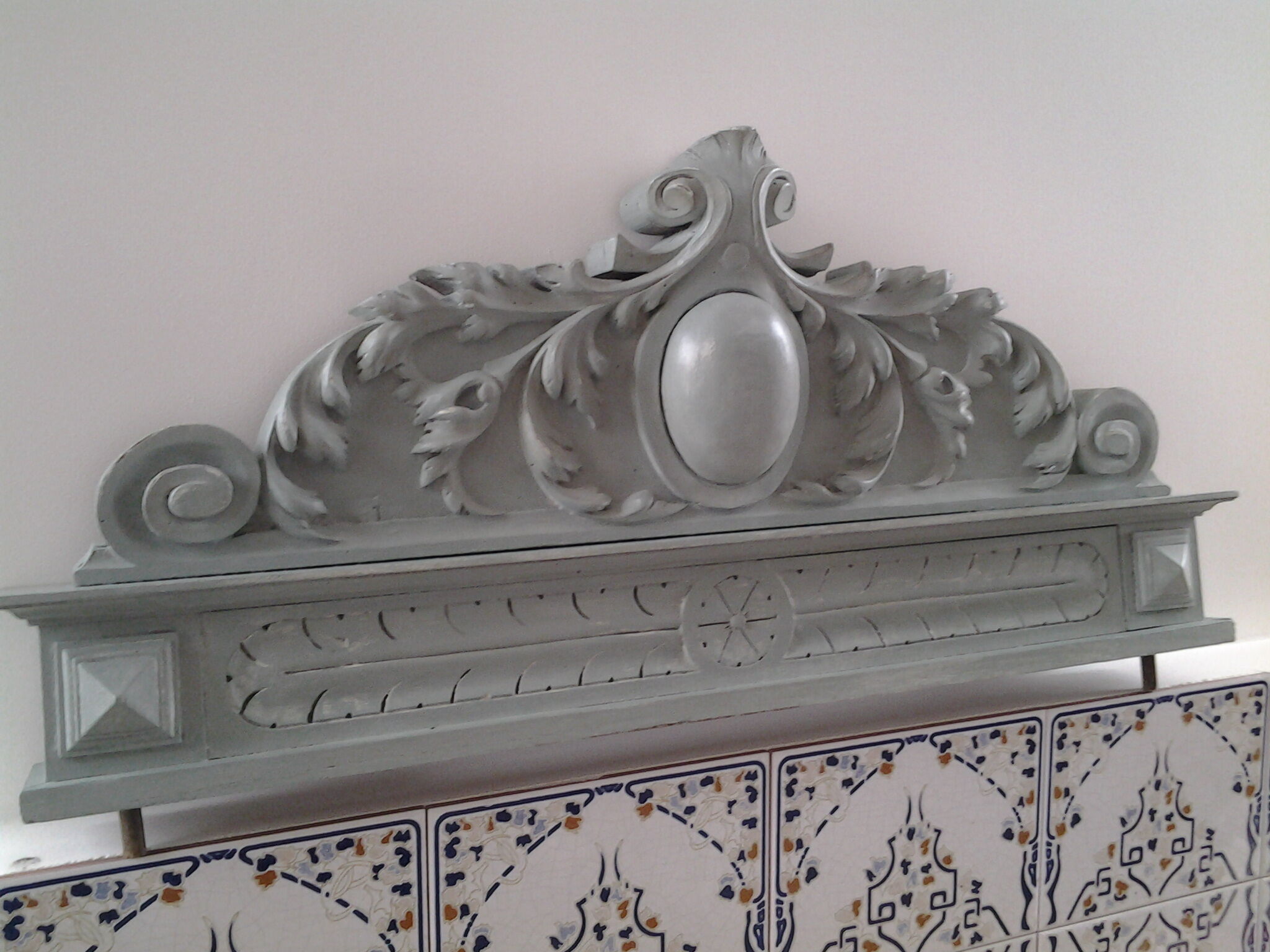 Jade patina pediment