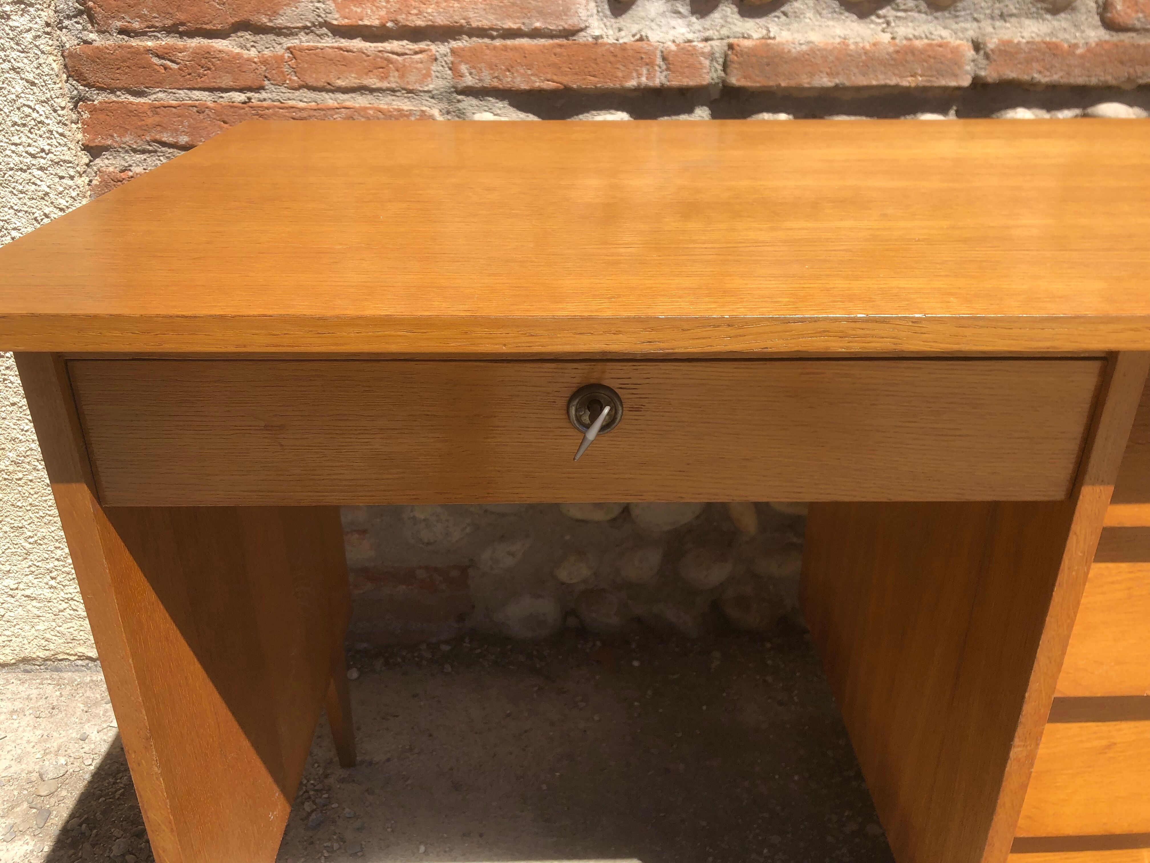 Bureau vintage