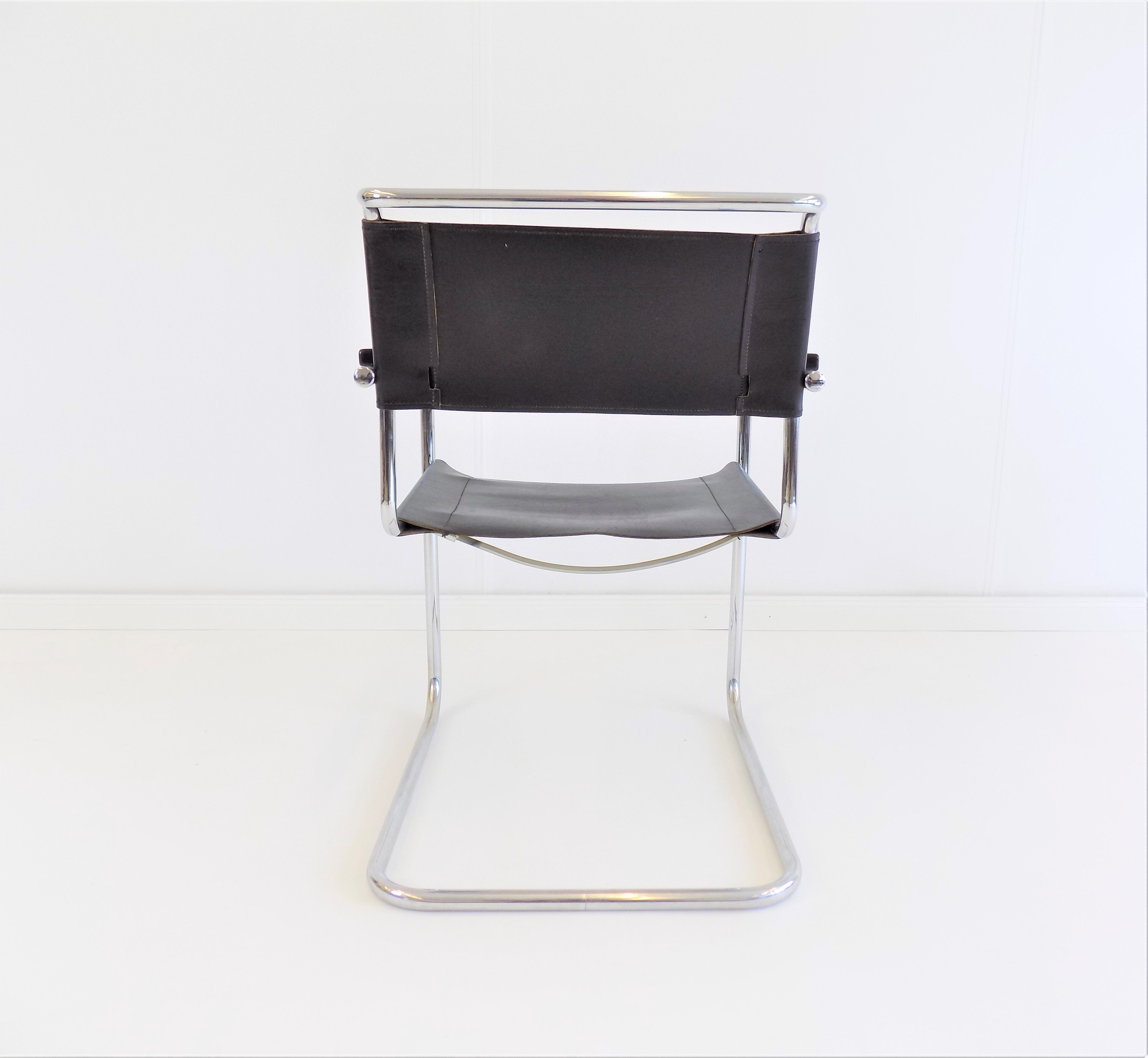 Set de 4 fauteuils Thonet S34 cuir cantilever par Mart Stam