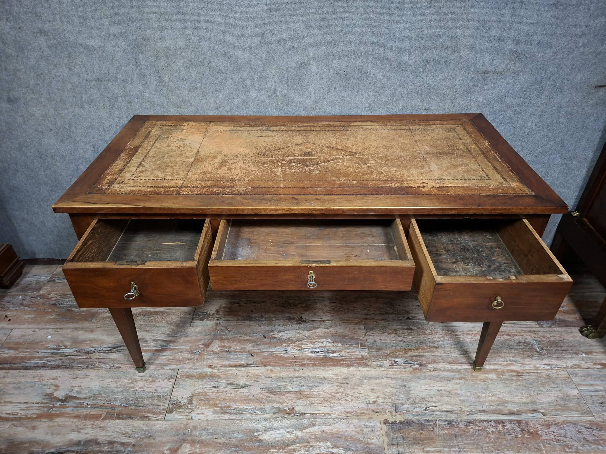 Louis XVI flat desk in mahogany
