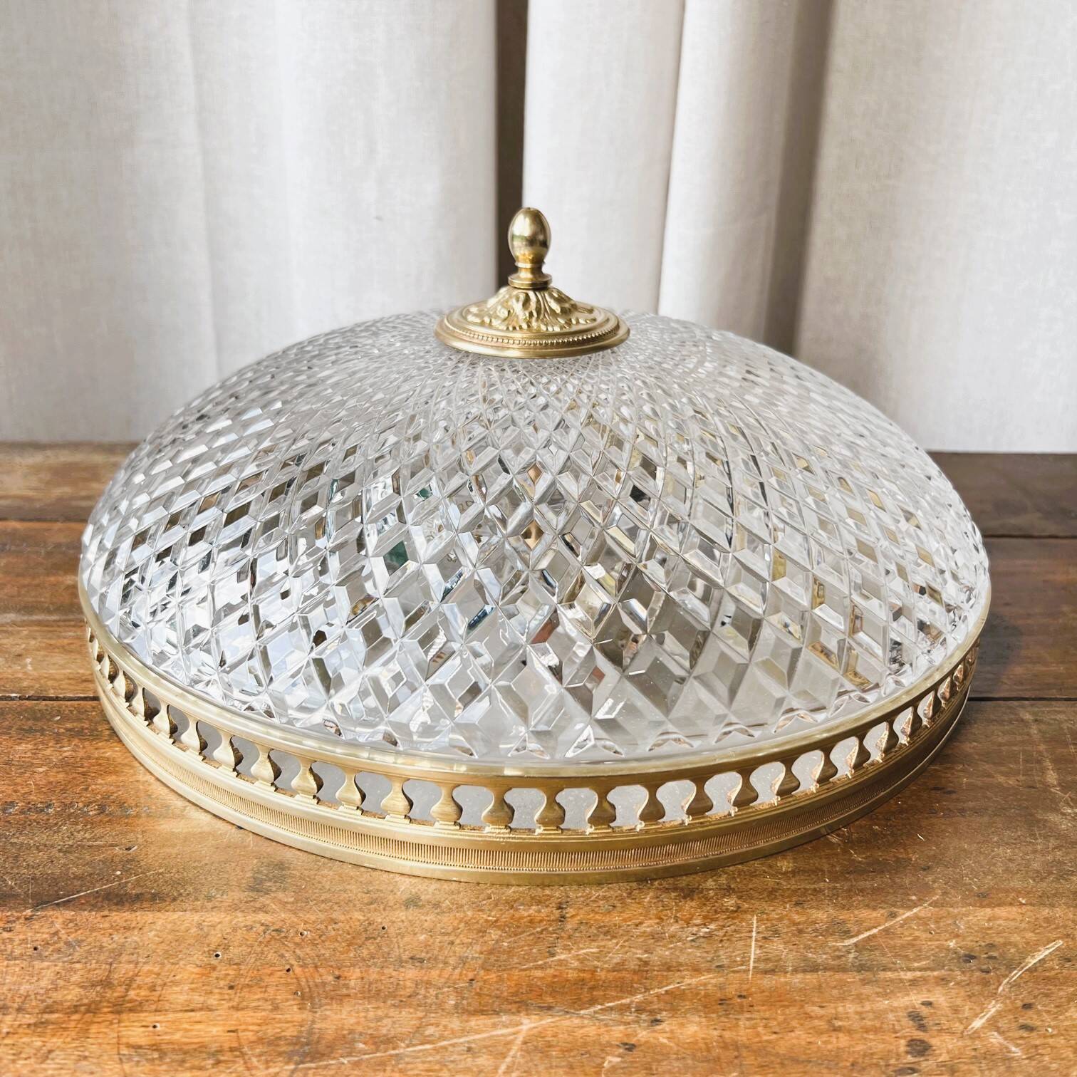 Large vintage ceiling lamp in chiseled glass and brass 34 cm