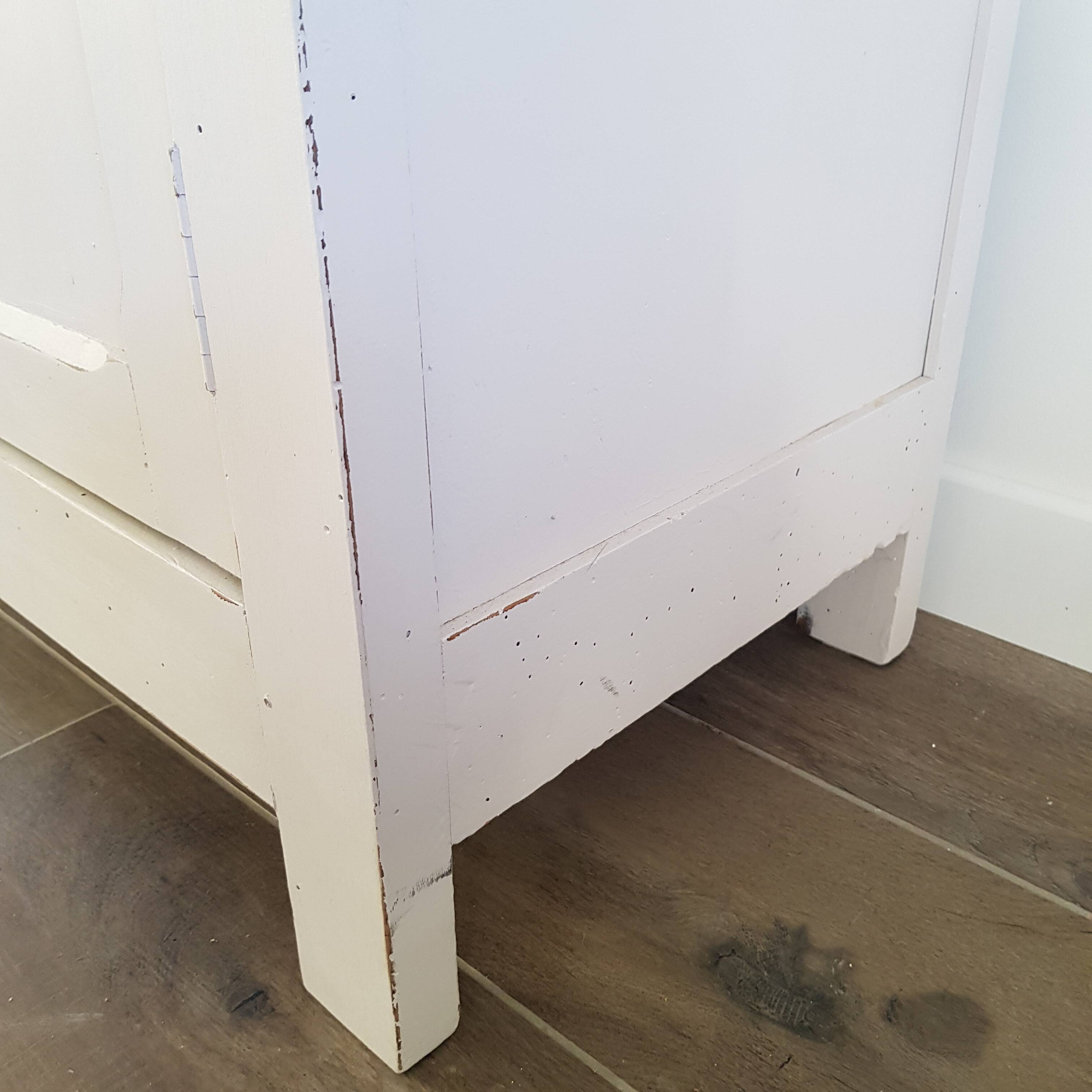 Parisian wardrobe in pearl grey, 50s