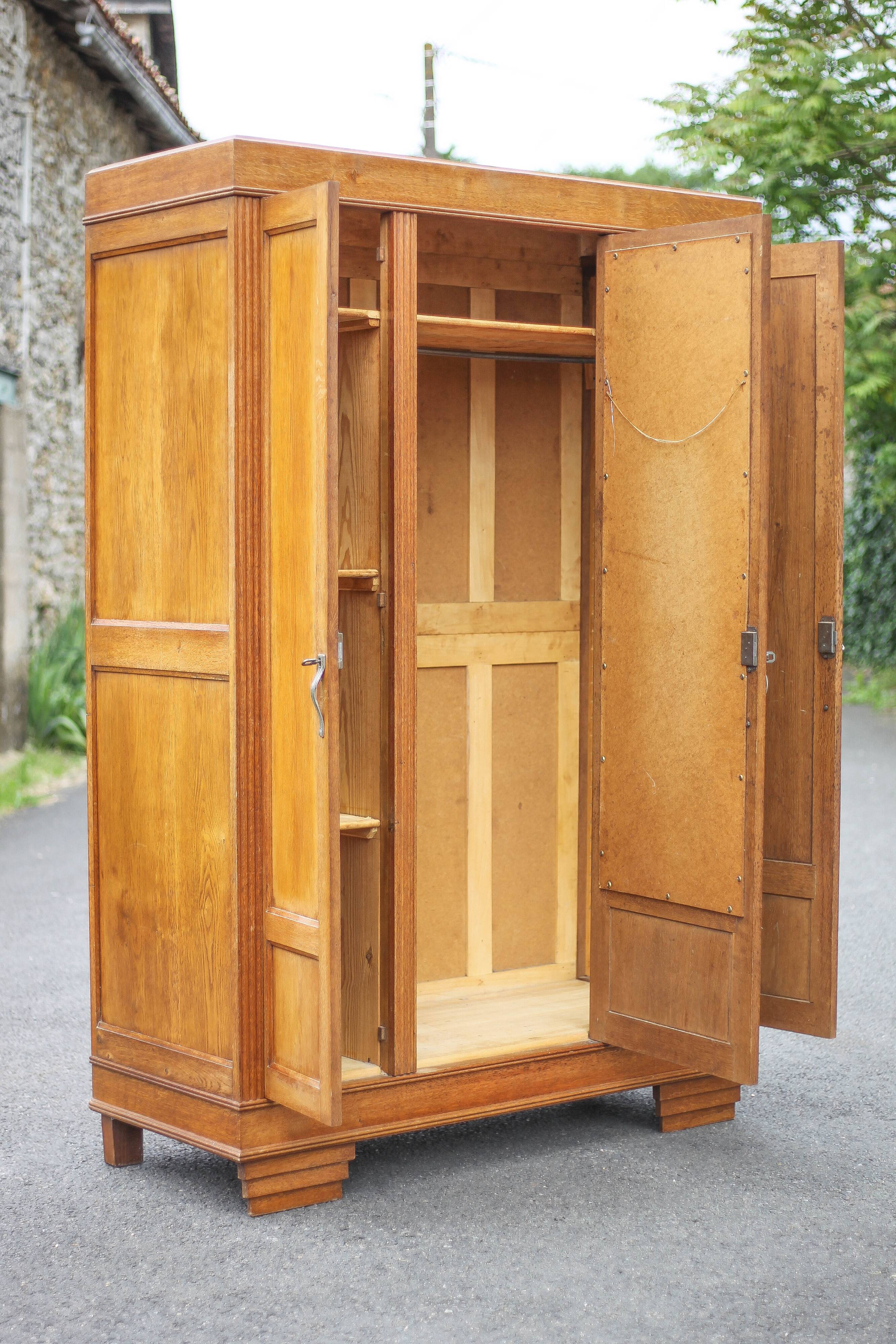 Art Deco wooden cabinet