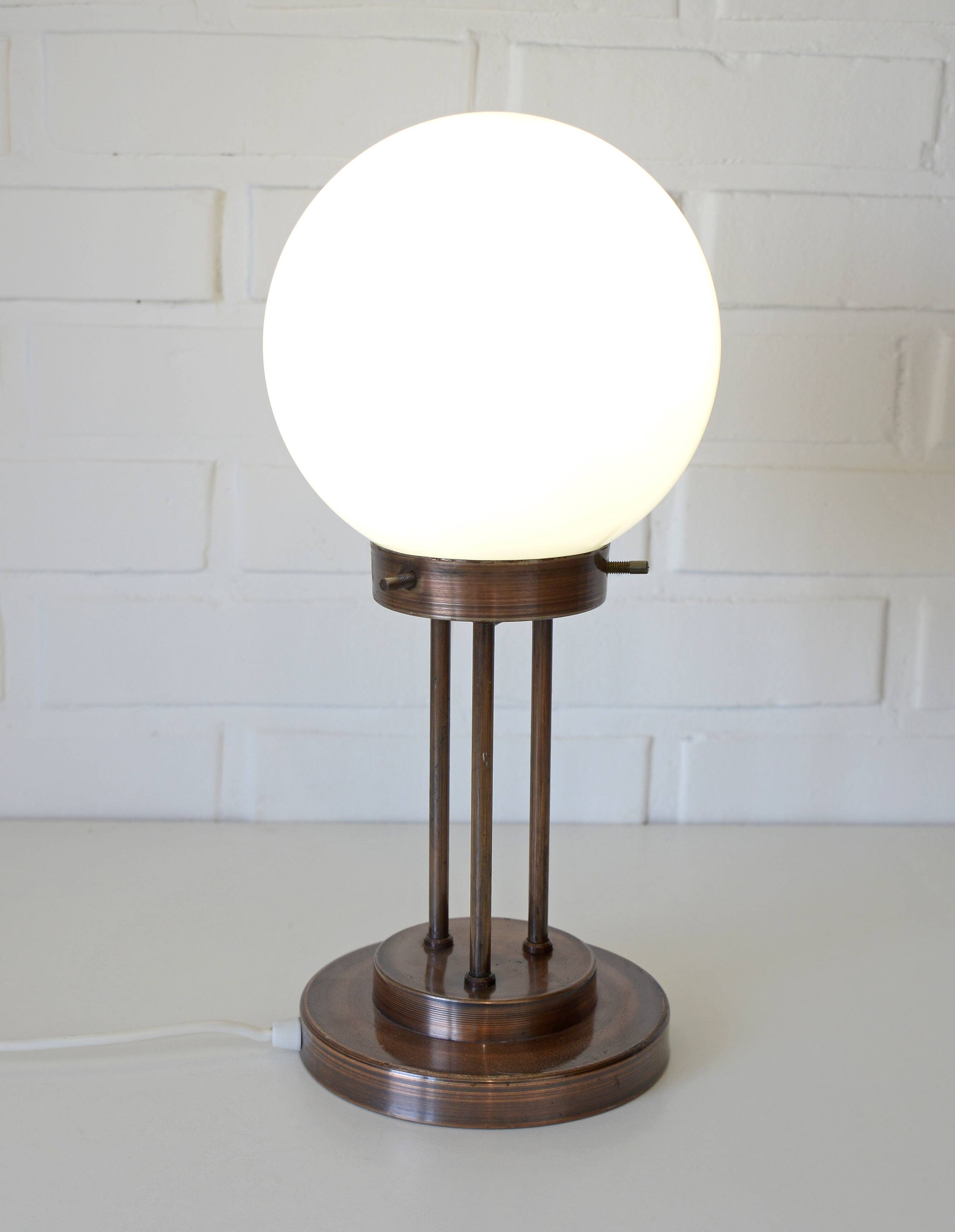 Lampe de bureau vintage du milieu du siècle, lampe de table en cuivre et verre, style Art déco, années 80