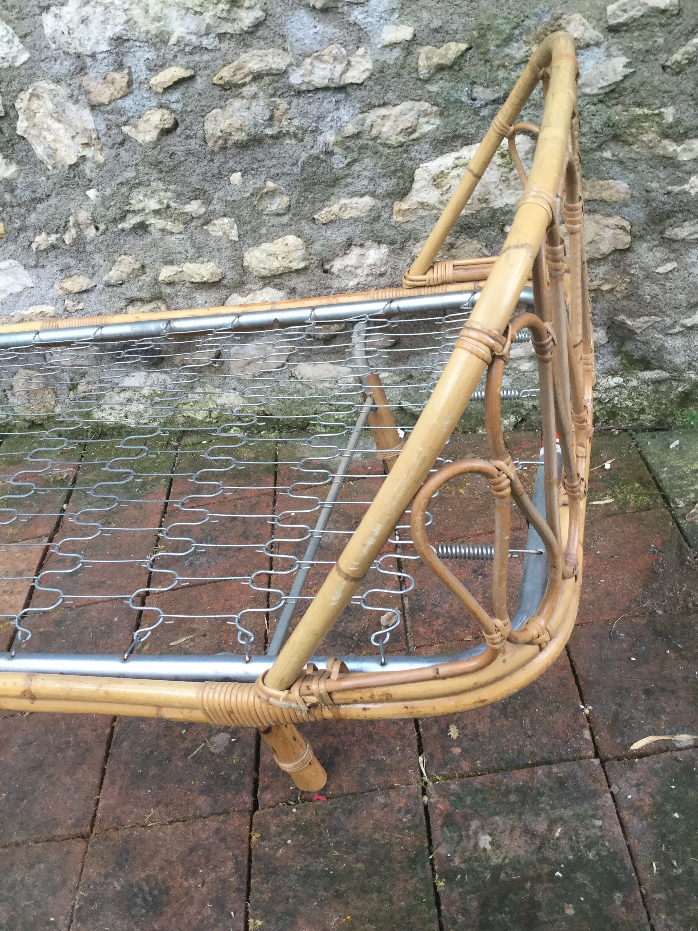 Bed rattan of the 1960s