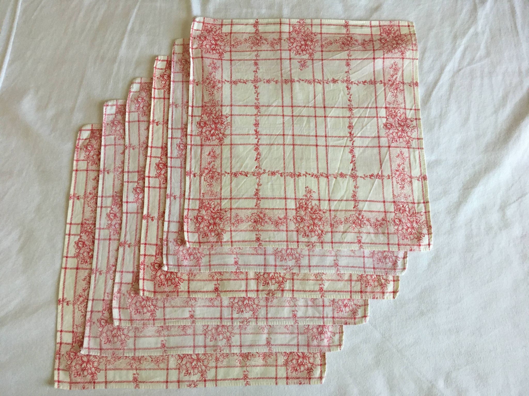 12 Provencal napkins 42 x 40