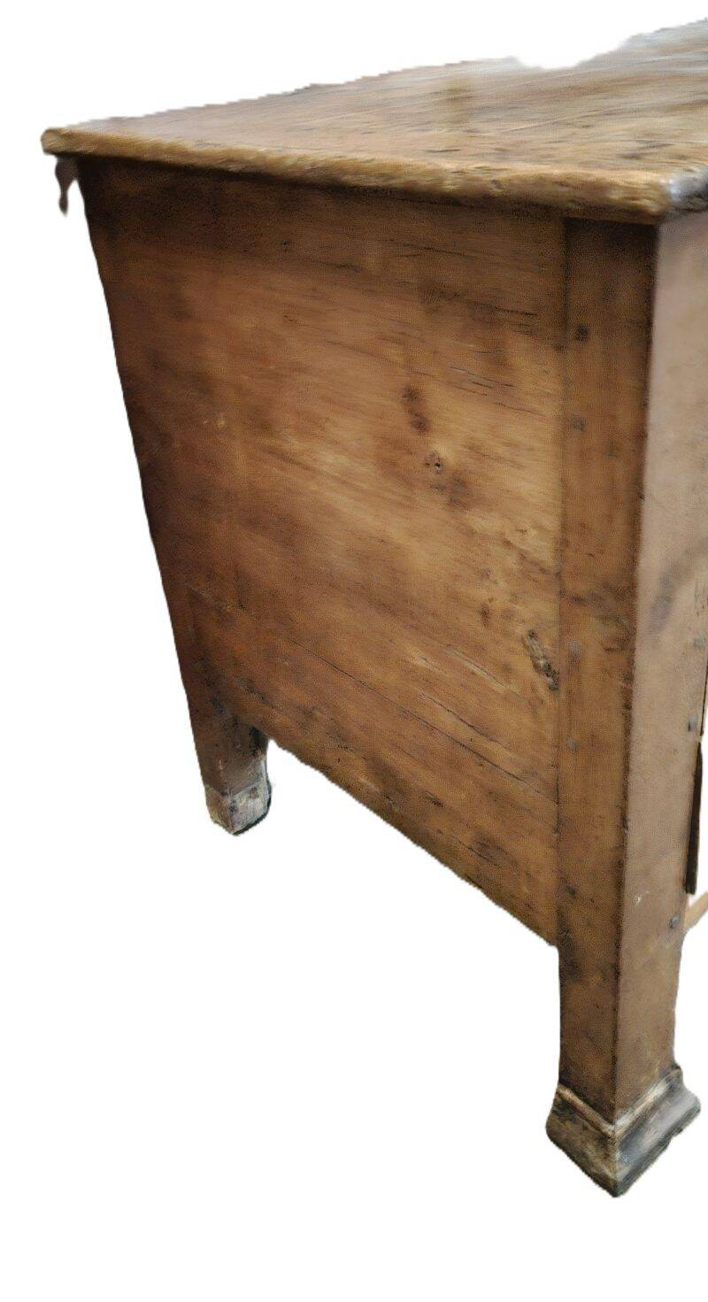 Ancienne Maie Ou Coffre En Bois Naturel Avec Un Tiroir