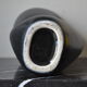 Vase noir céramique vintage forme libre