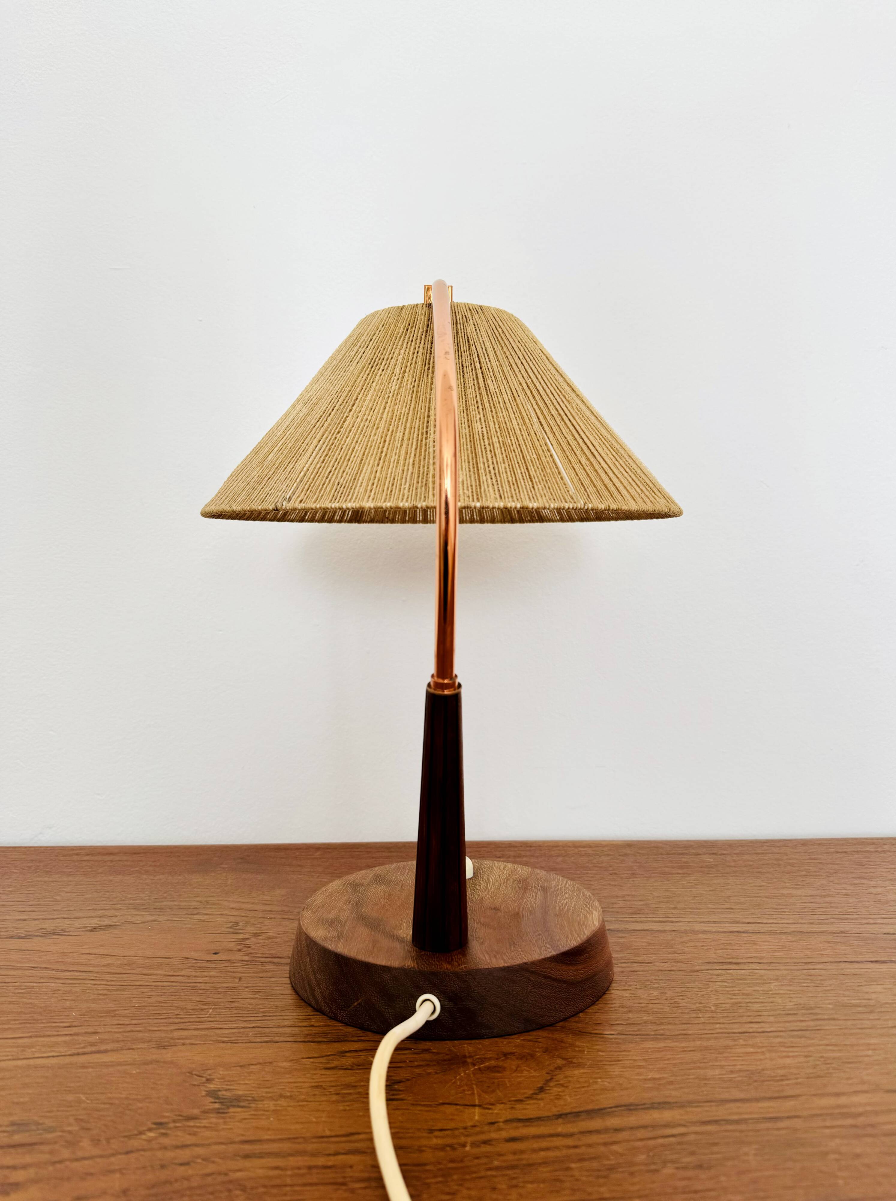 Lampe de table en sisal et teck par Temde
