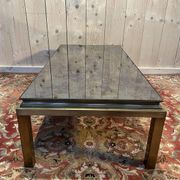 Table basse en métal doré et miroir 1970