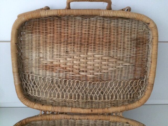 Suitcase round Wicker vintage