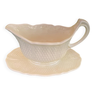 Sauceboat on Gien earthenware tray with Cabbage Bridge and Rice Grain decoration