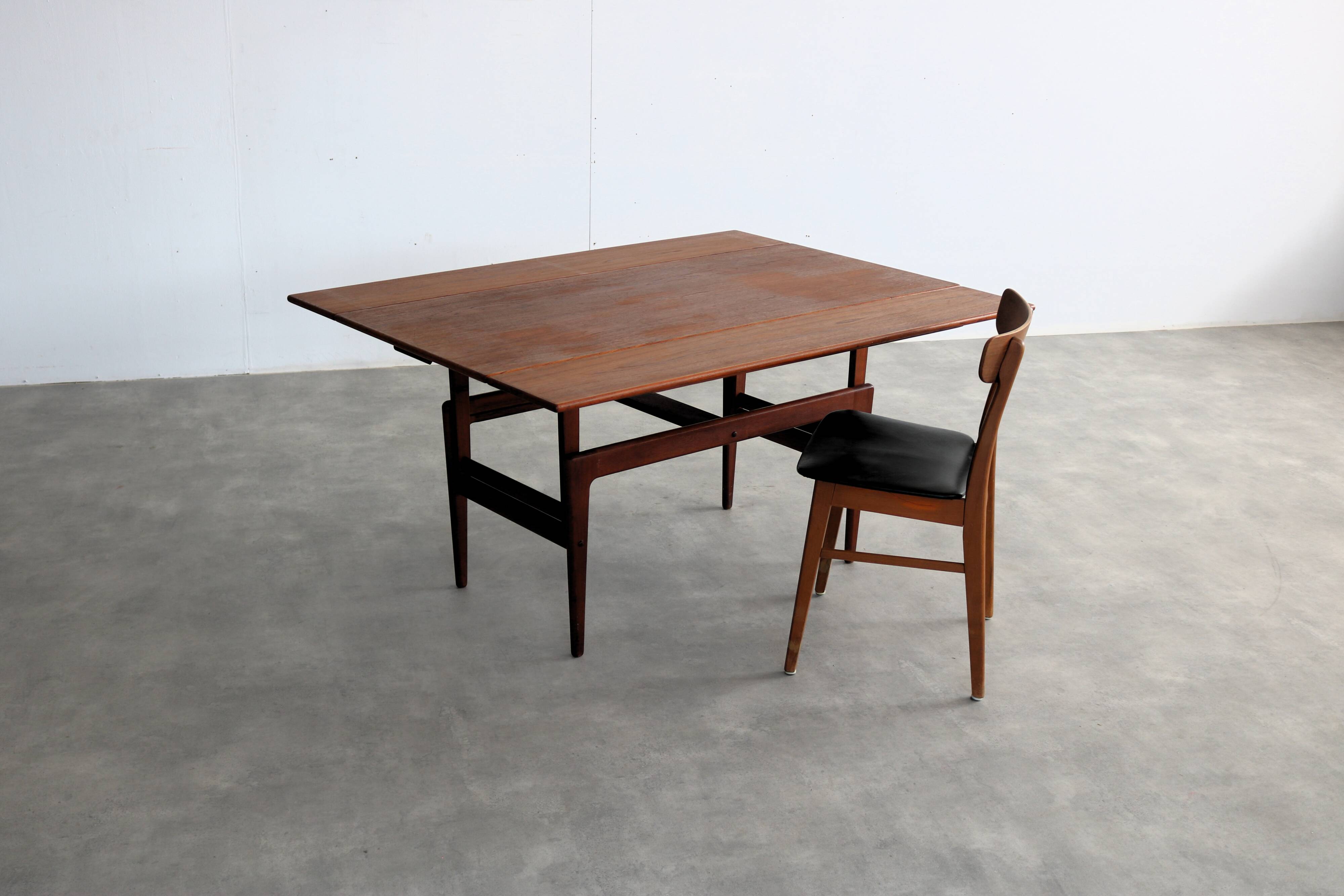 vintage coffee table | dining table | 1960s | Kai Kristiansen | Elevator