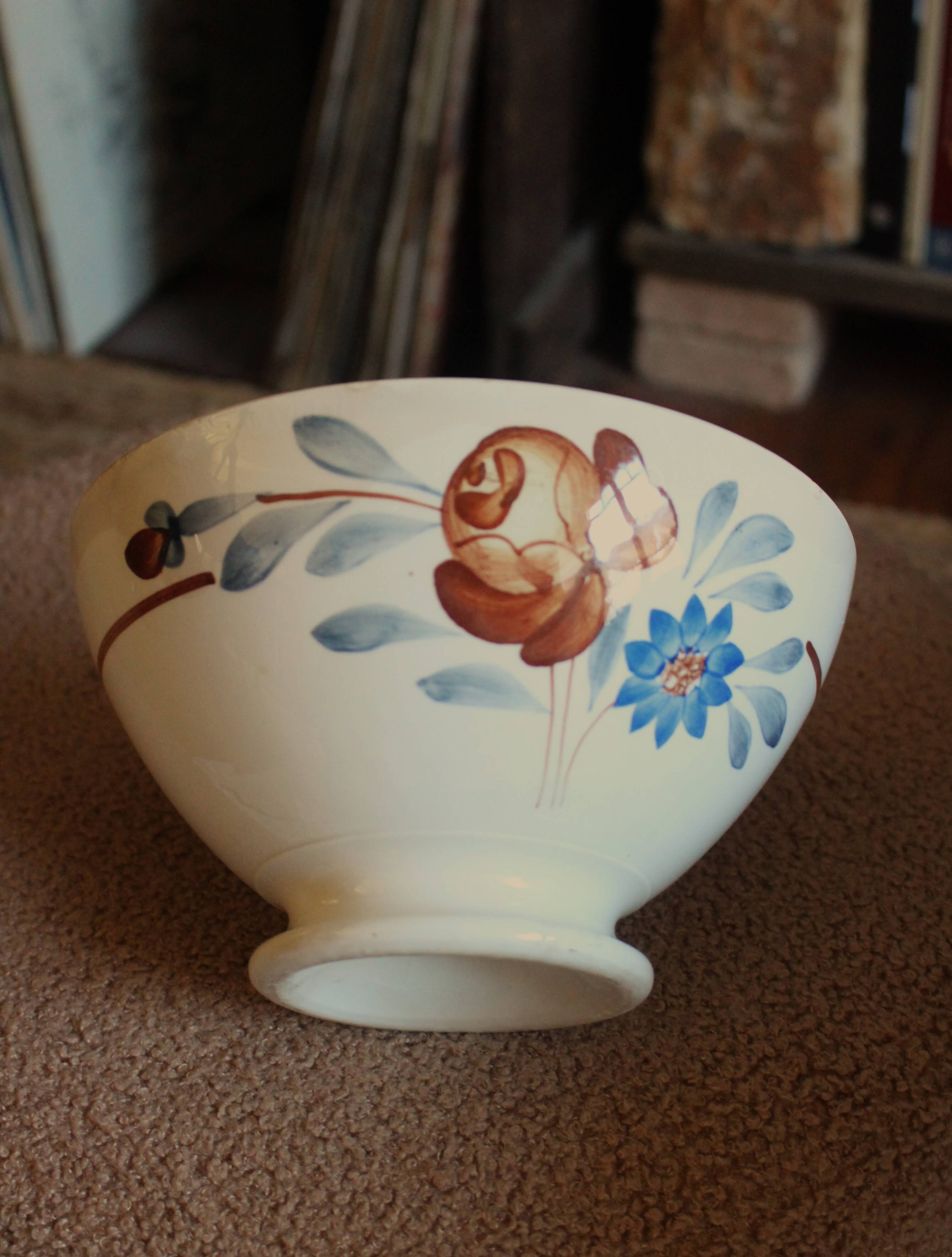 Grand Bol sur pied Faïence Digoin Sarreguemines fleurs brun bleu