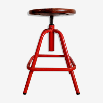 Adjustable painter's stool red base