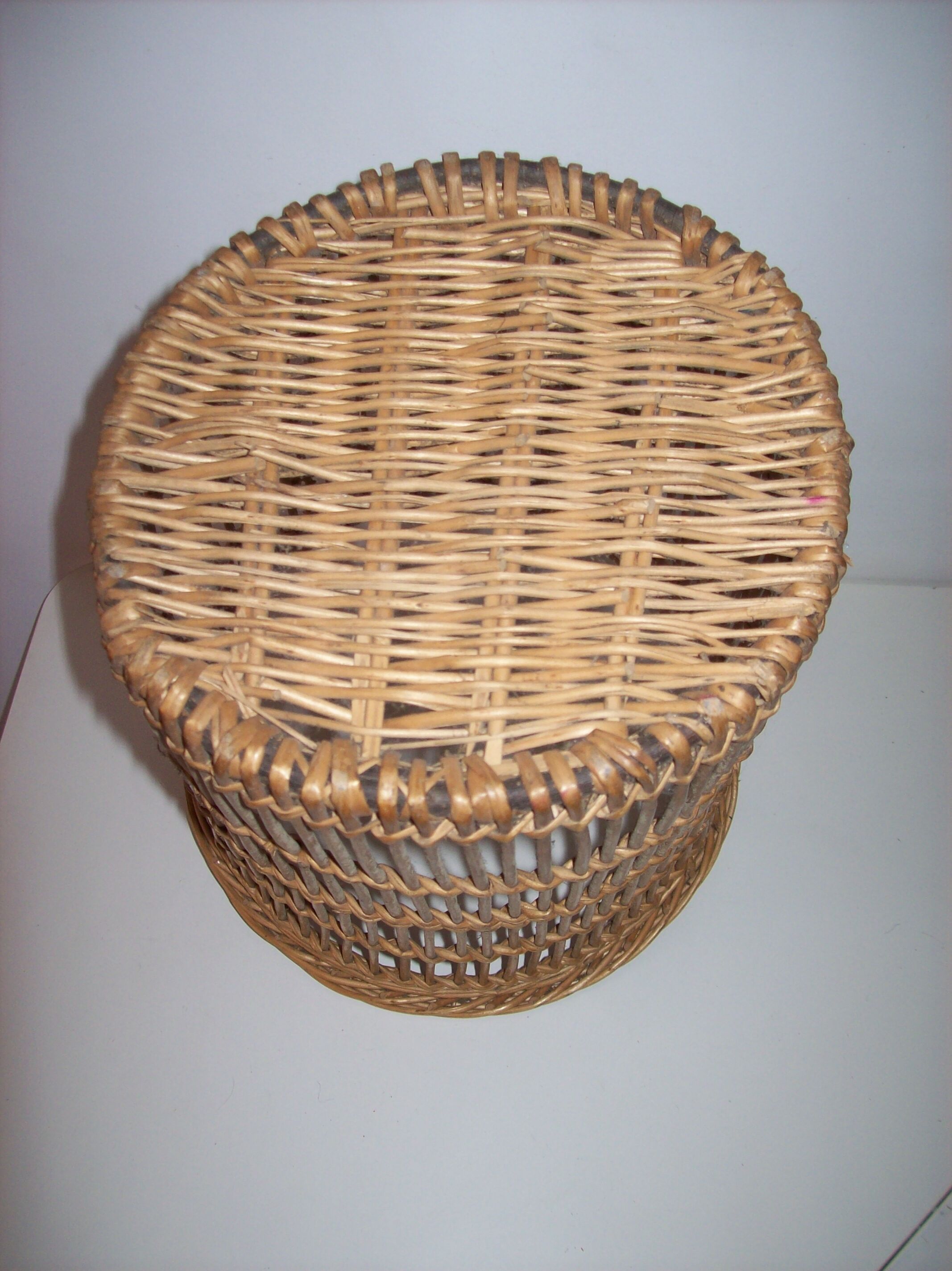 Rattan paper basket