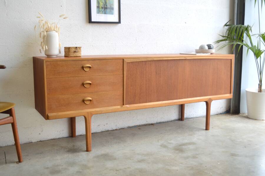 Scottish enfilade by McIntosh 200cm