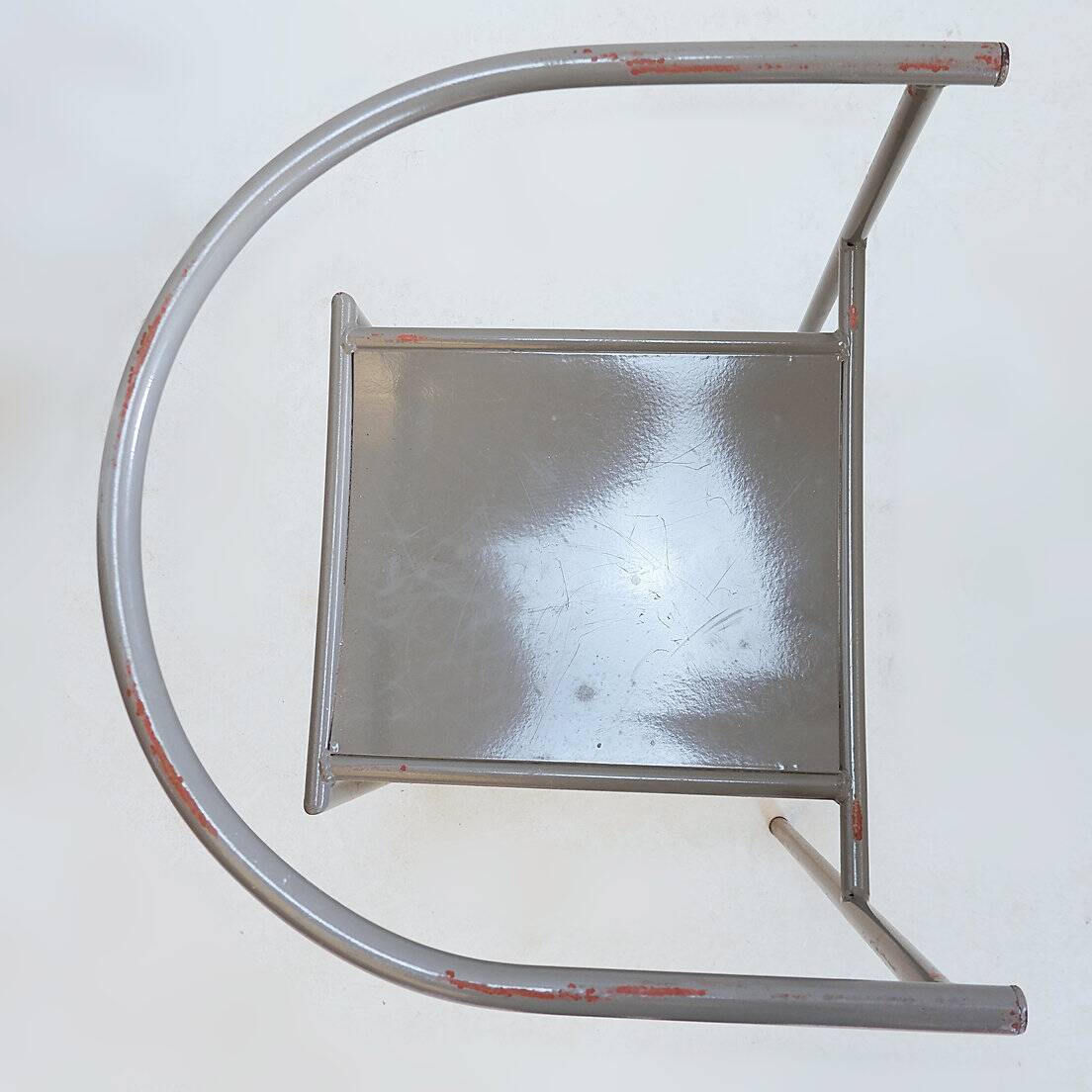 Set of 4 gray metal chairs in the style of Starck's "Von Vogelsans" model