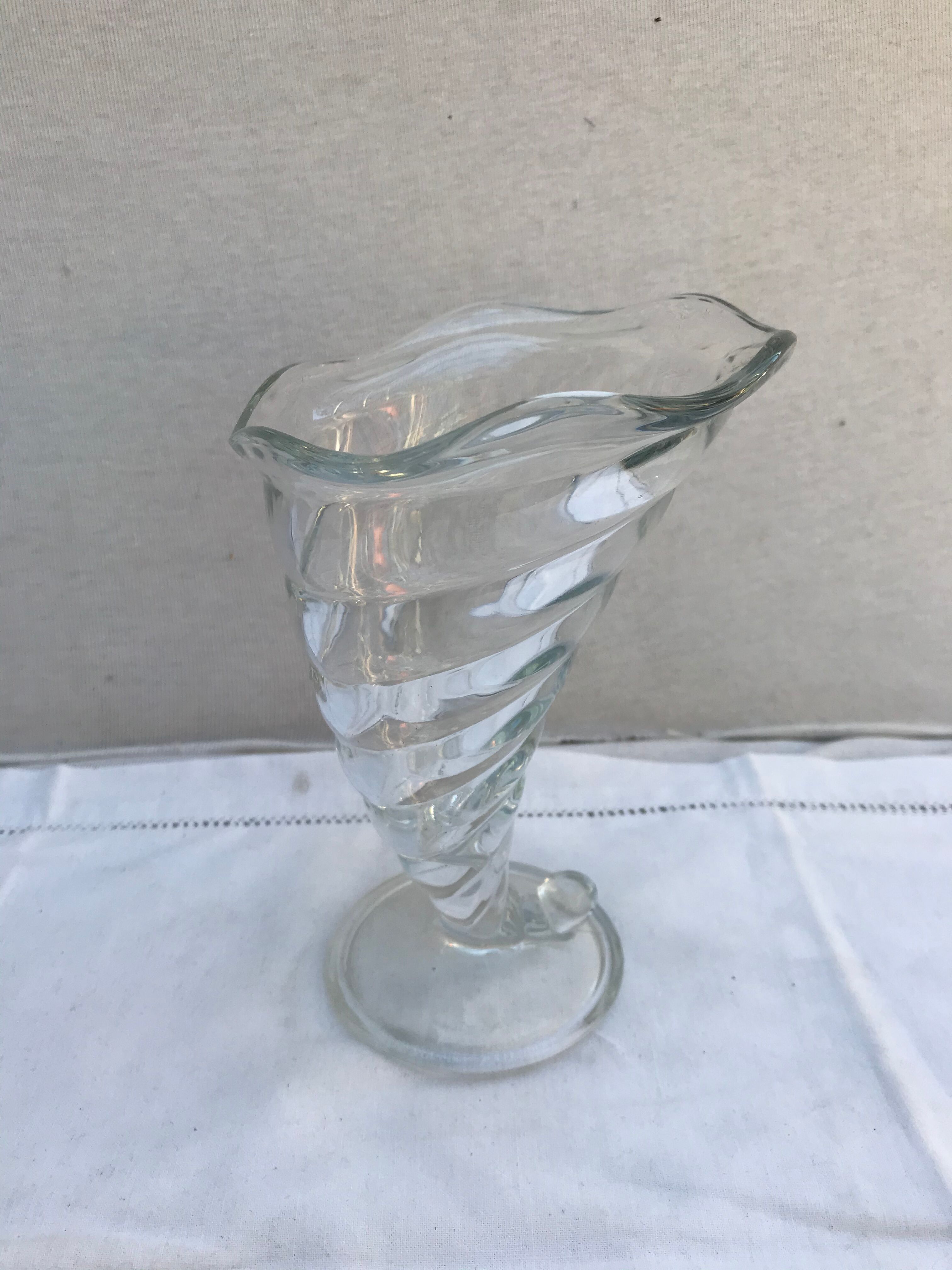 Ancient wine ox abondance Bormioli Rocco moulded glass made in italy vintage