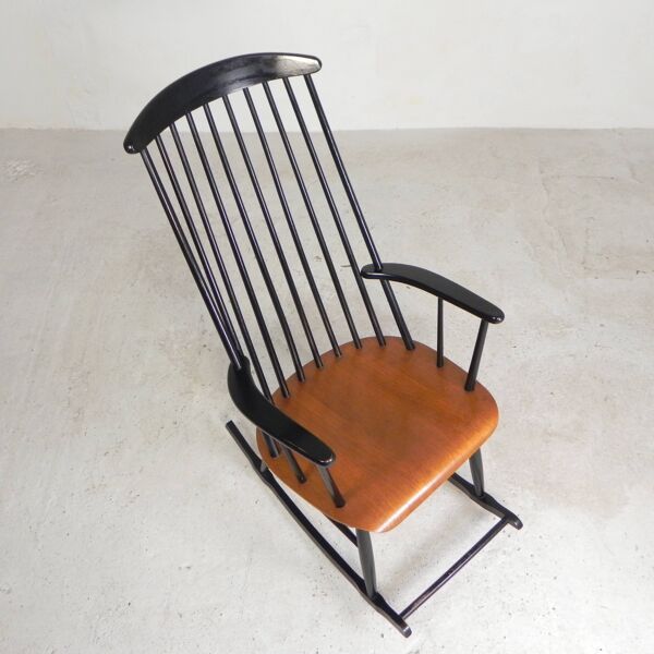 Spindle chair, rocking chair