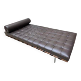 Daybed knoll