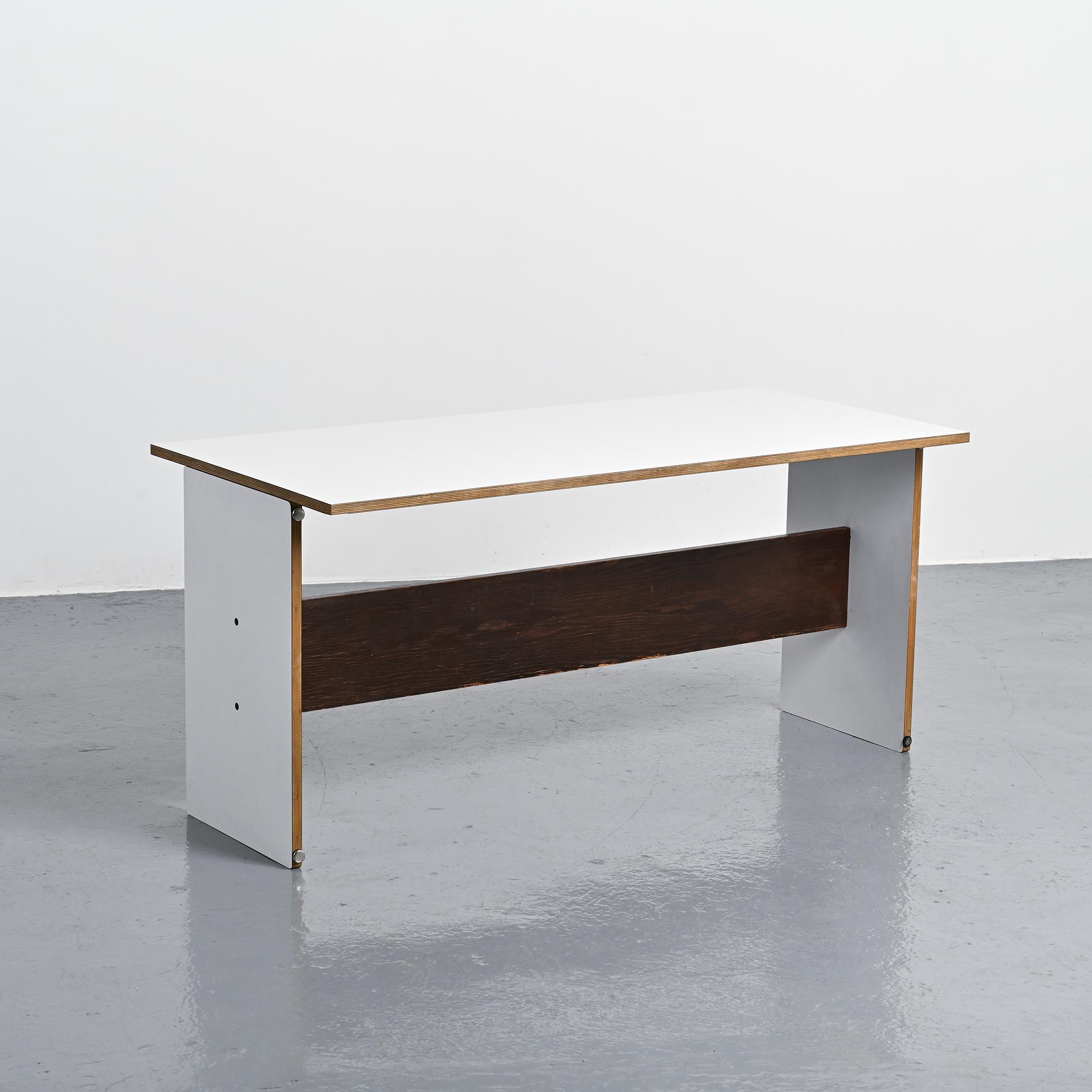 Table modulaire par Pierre Guariche pour la Plagne, circa 1968