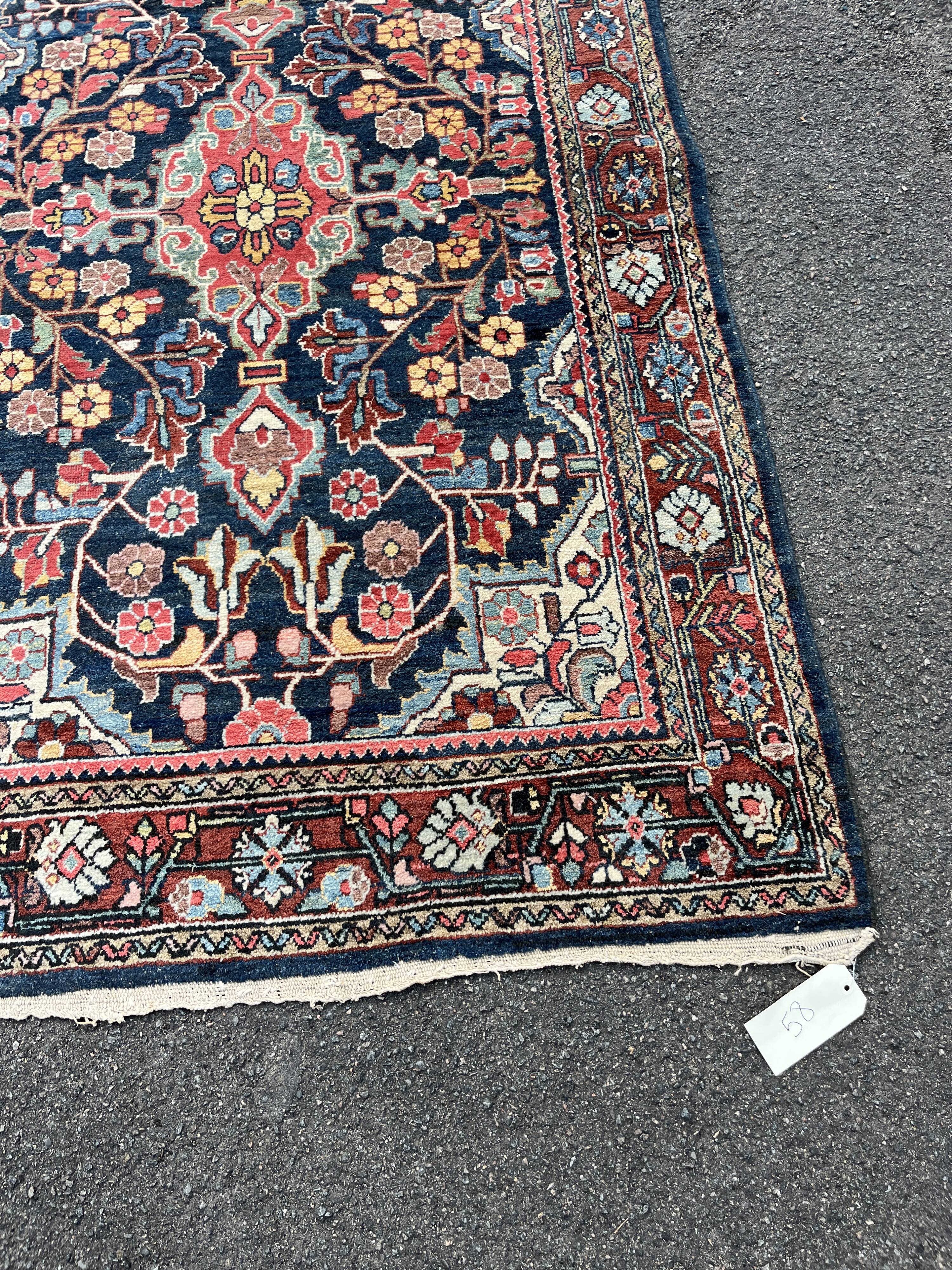 Tapis persan noué main – 200 x 125 cm