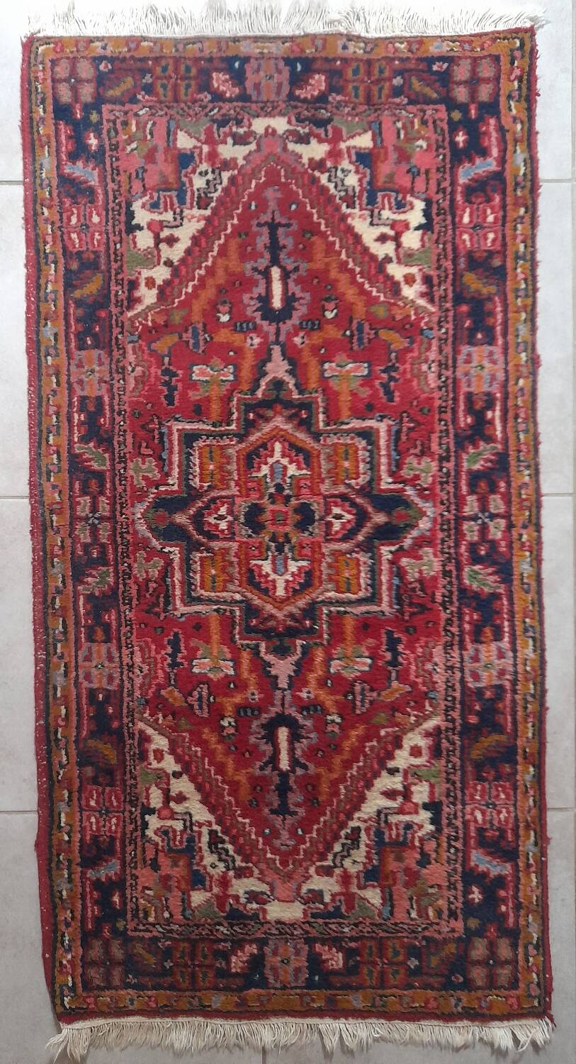 Hand-knotted Persian rug 140 x 72 cm