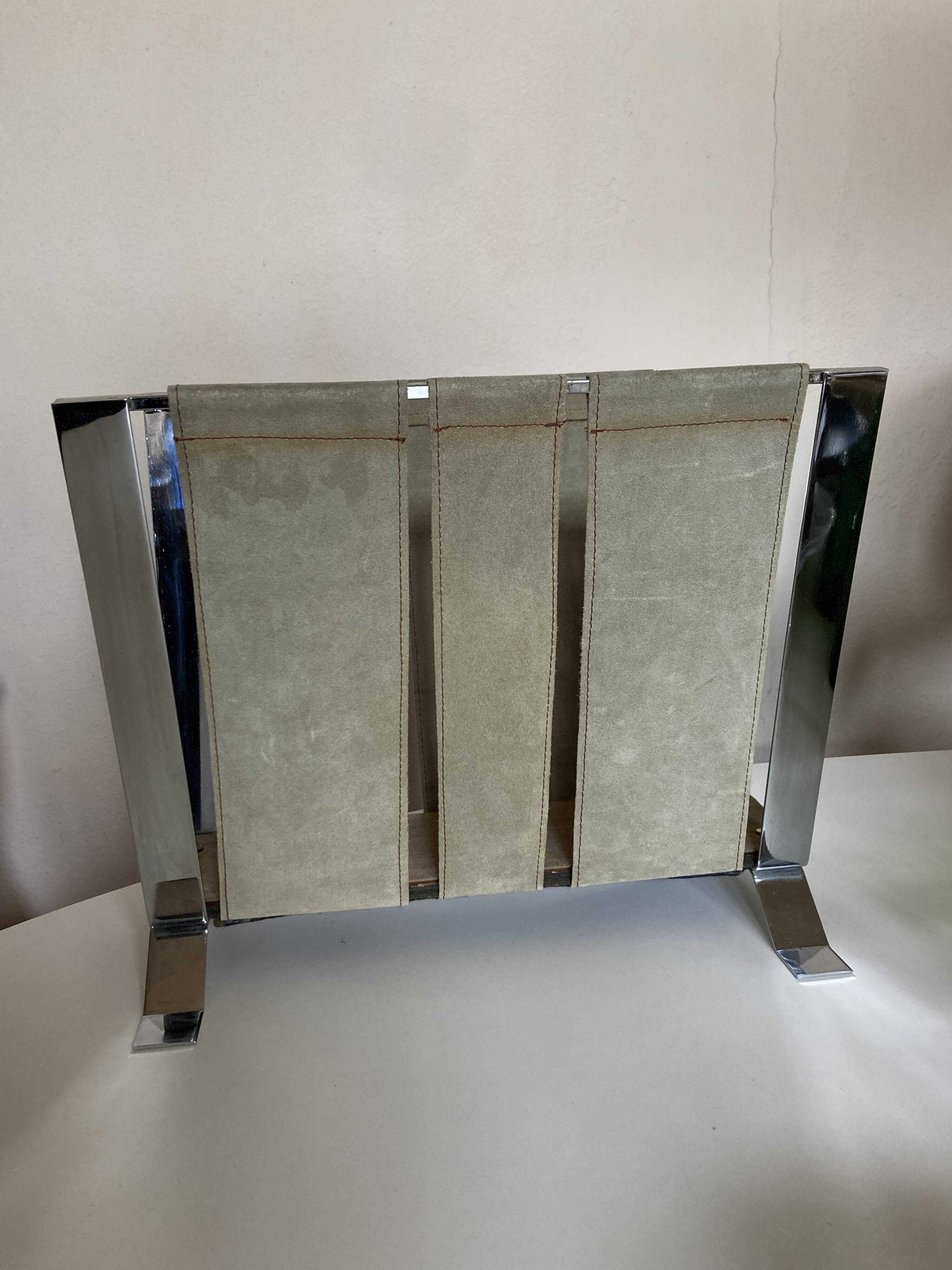 Chrome and suede calfskin magazine rack 1970