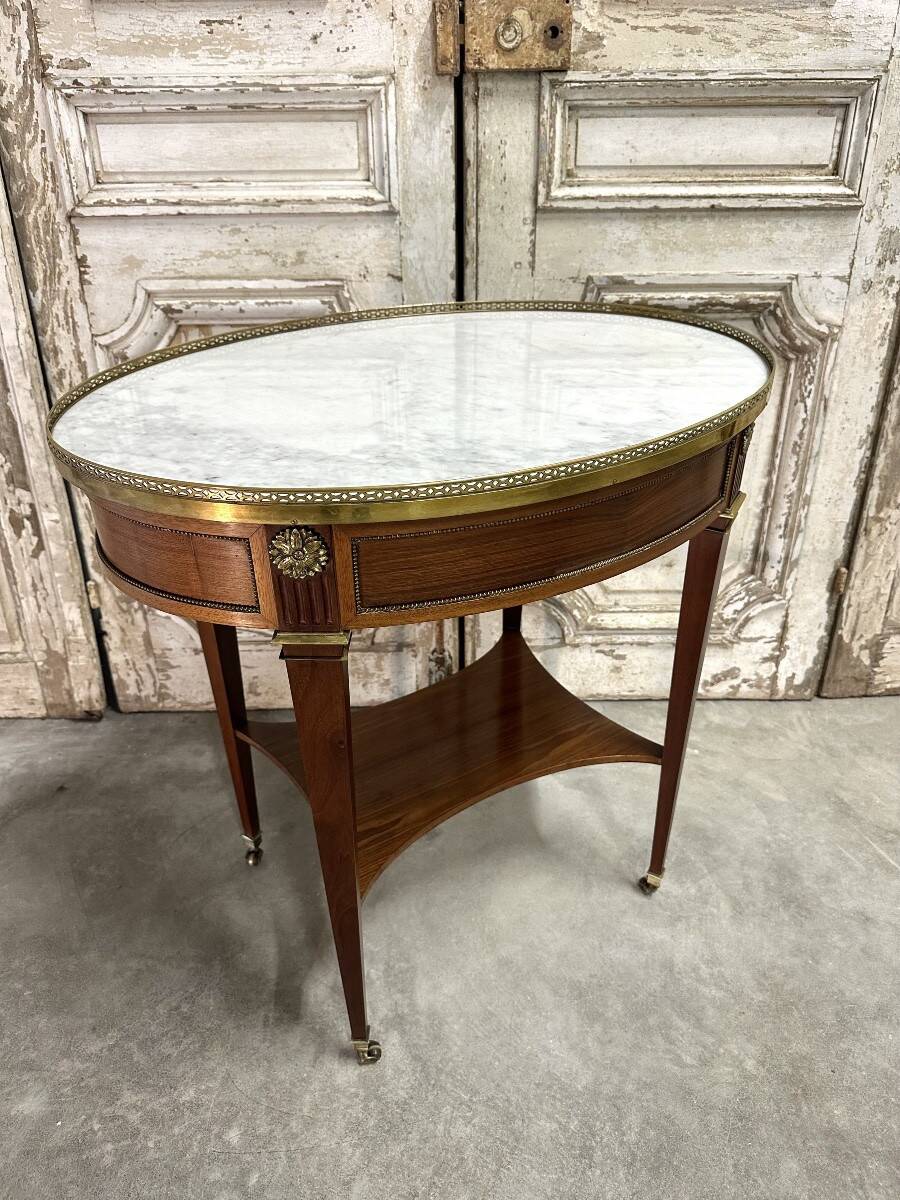 Small salon table in Directoire style, 20th century.