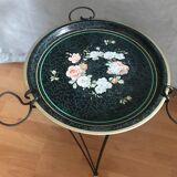 Metal sofa end with floral tray
