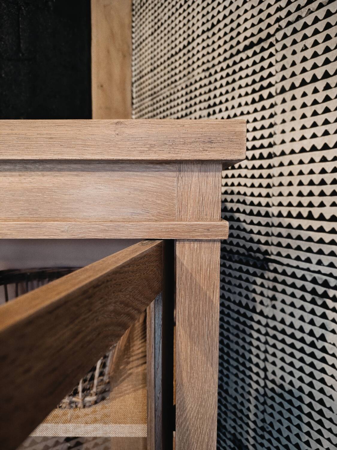 Antique display cabinet / vintage bookshelf