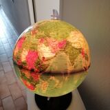 Luminous earth globe