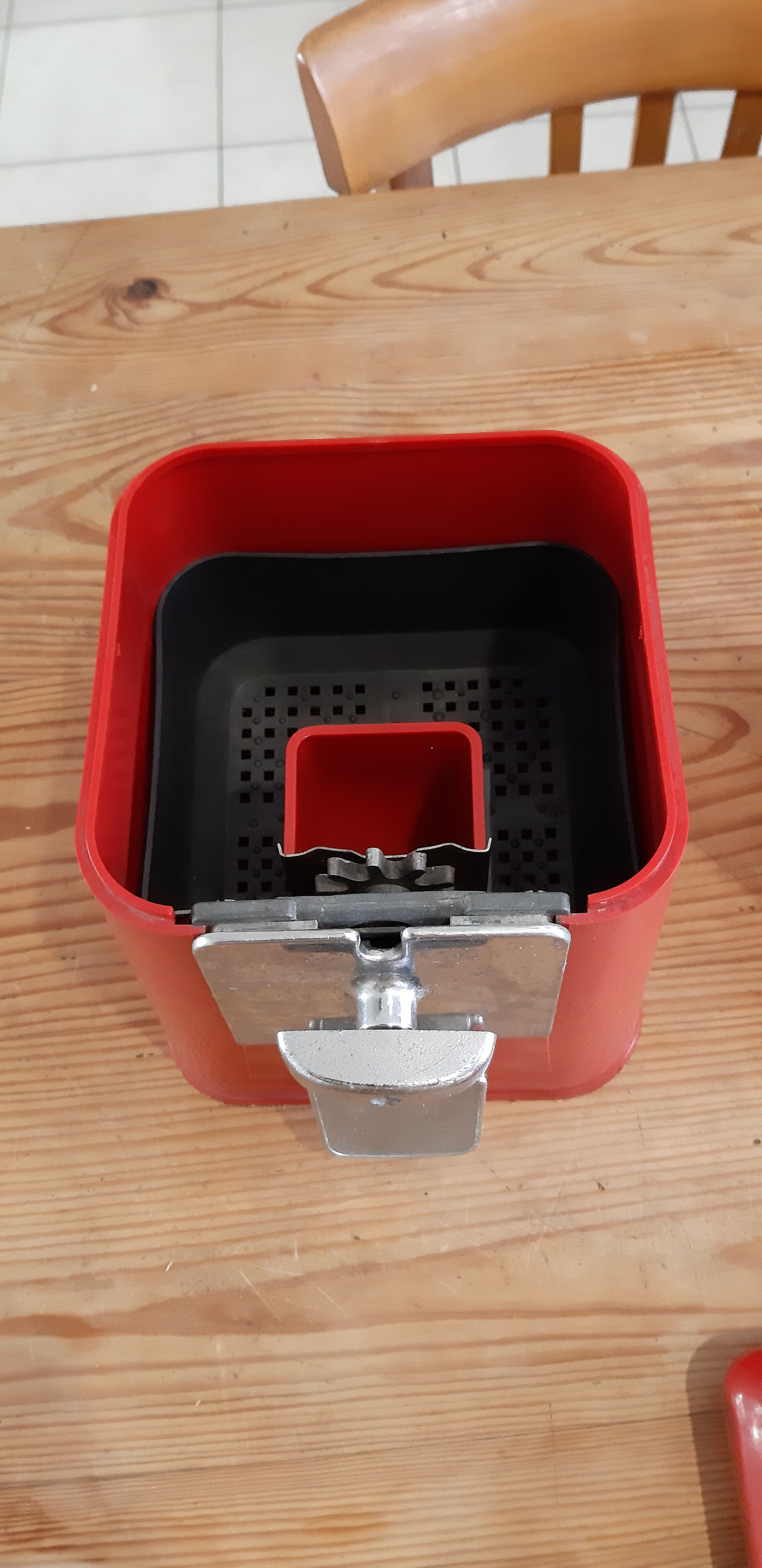 Brabo Candy Dispenser