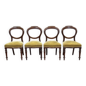 Suite de 4 chaises anglaises