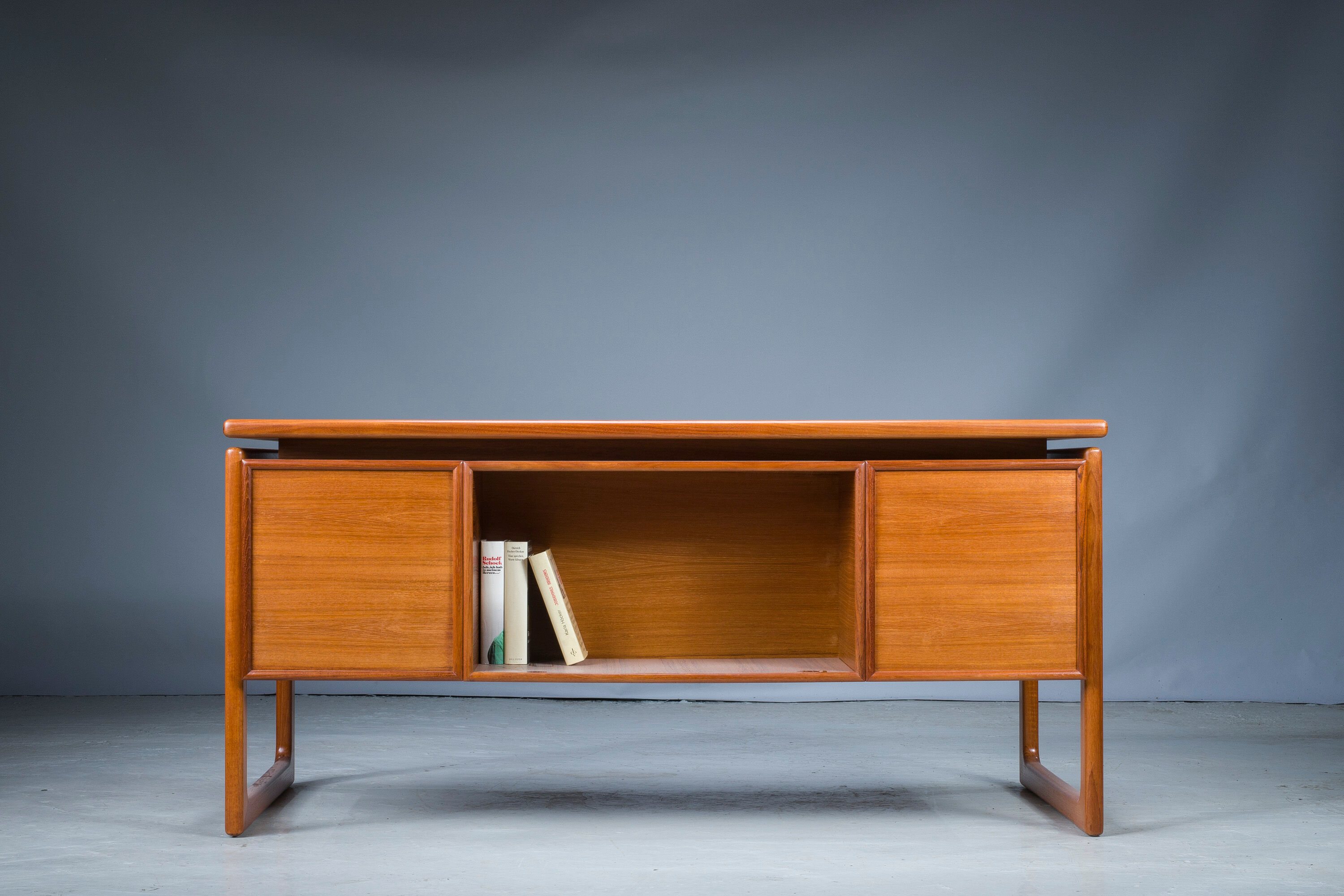 Freestanding Teak Desk from GV Møbler, 1960s