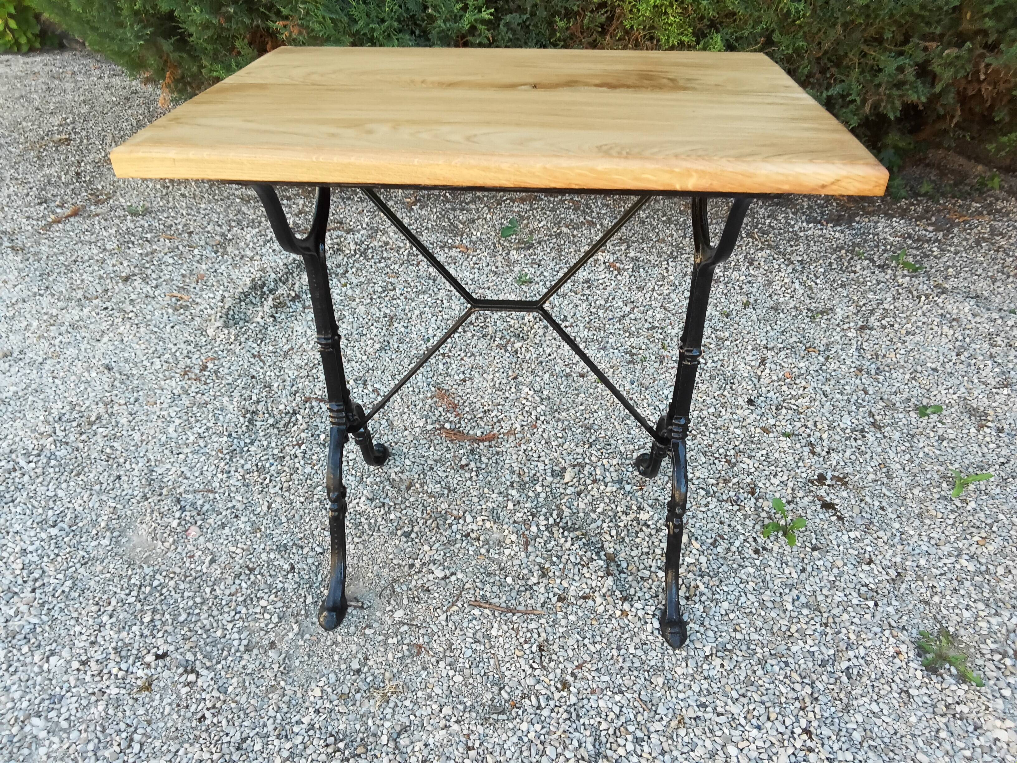 Table de bistrot