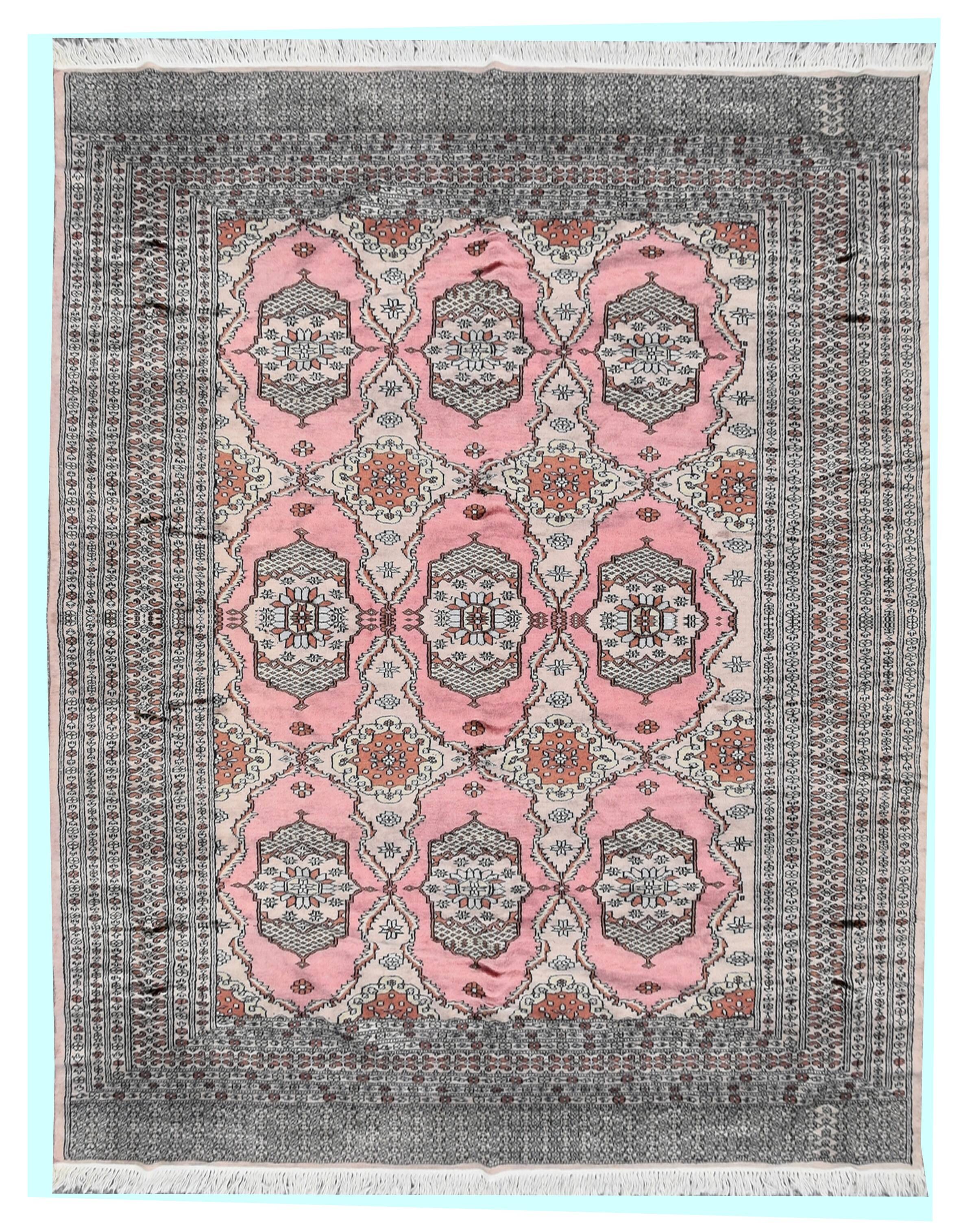 Oriental rug from Pakistan: 1.83 X 2.75 meters. Handmade