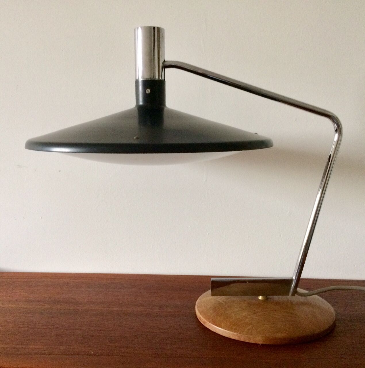 1960's desk lamp with turning base by George Frydman