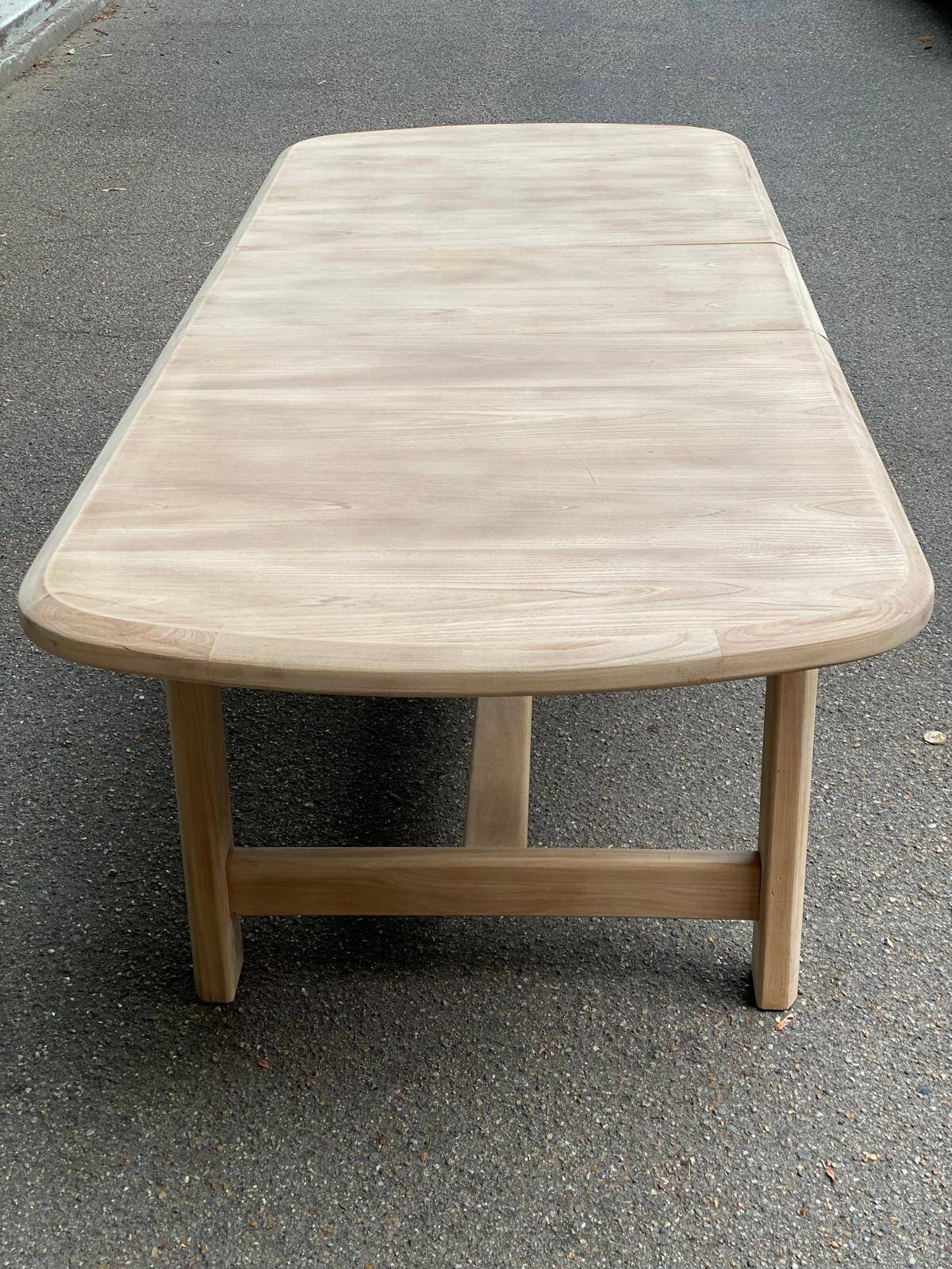 Extendable dining table in solid elm, Maison Regain brutalist 70s.