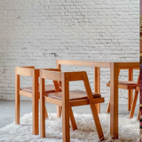 Ensemble de 4 chaises et table avec plateau en formica