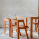 Ensemble de 4 chaises et table avec plateau en formica