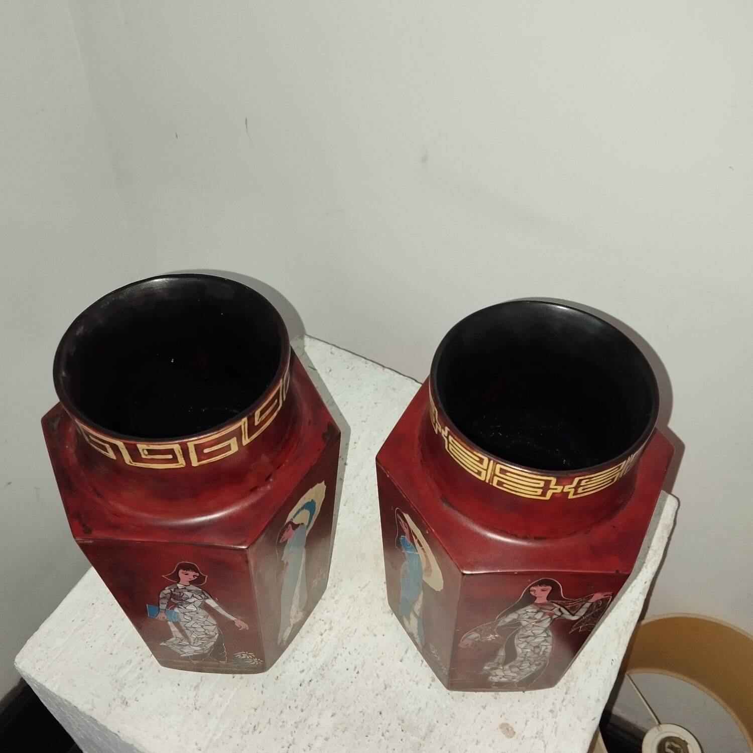 Pair of Vietnam lacquer vases from the 1950s