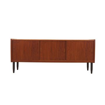 Buffet en teck danois des années 1970 avec portes coulissantes.