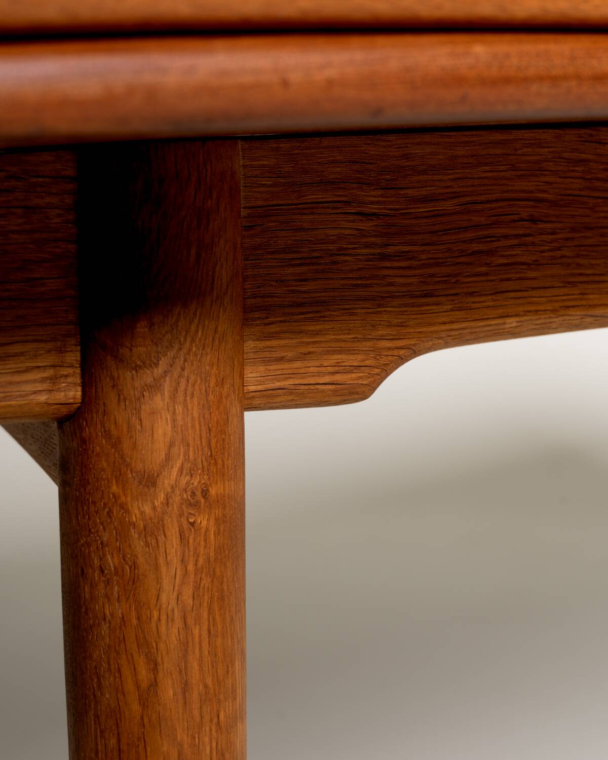 Table “AT-312” par Hans J. Wegner pour Andreas Tuck, années 1950.