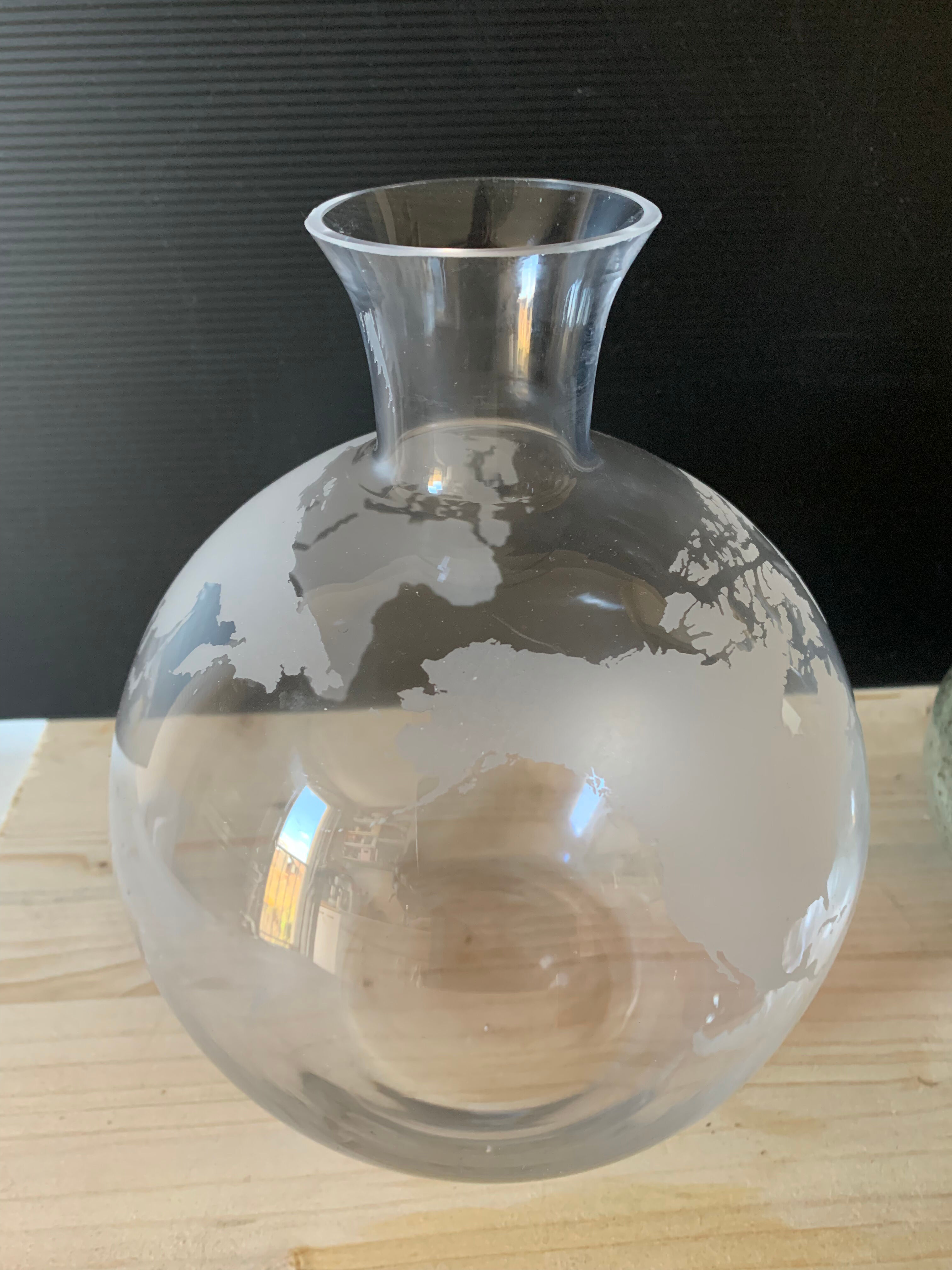 Decanter world map