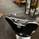 Barber's armchair