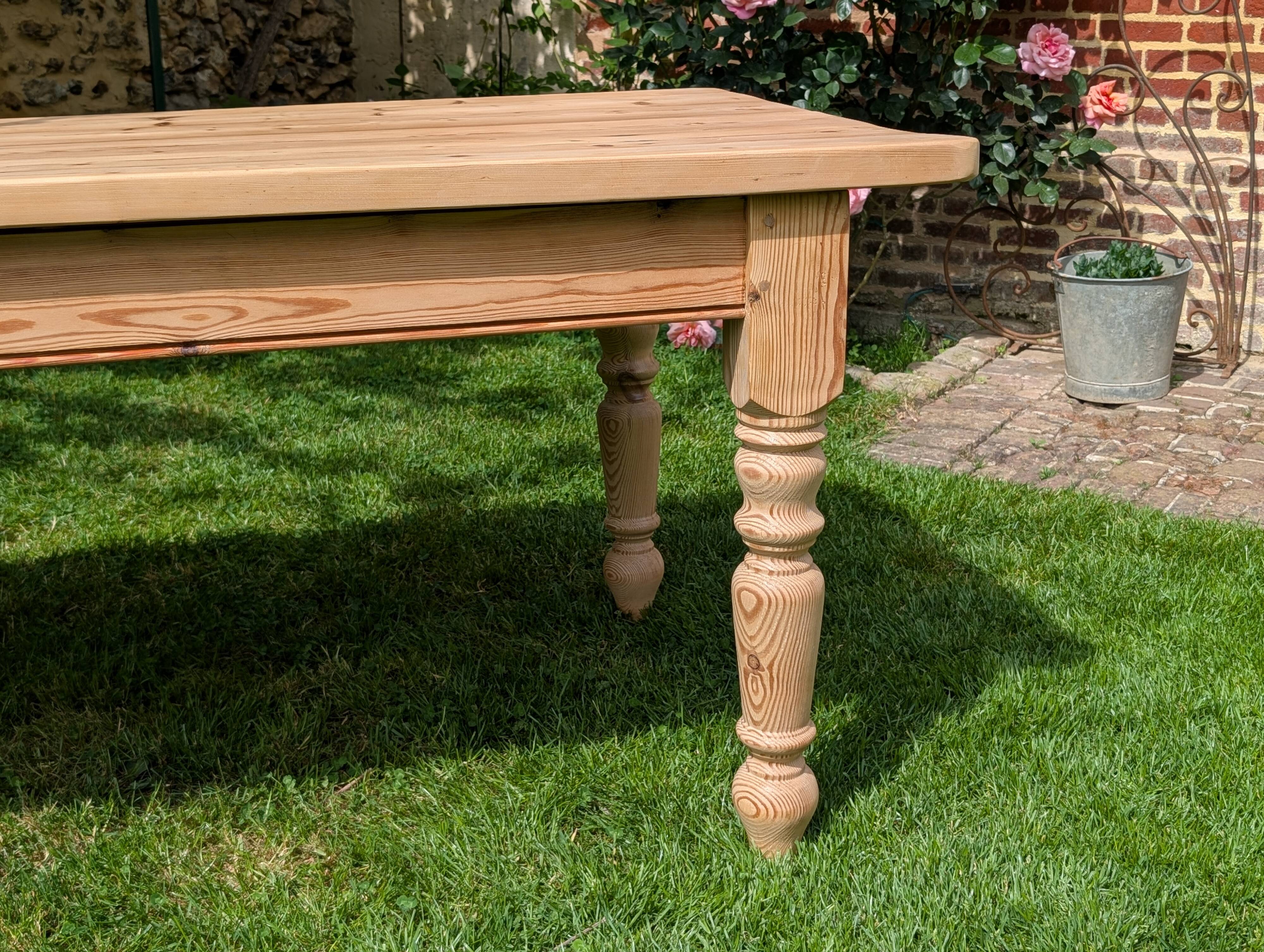 Campaign table in pine