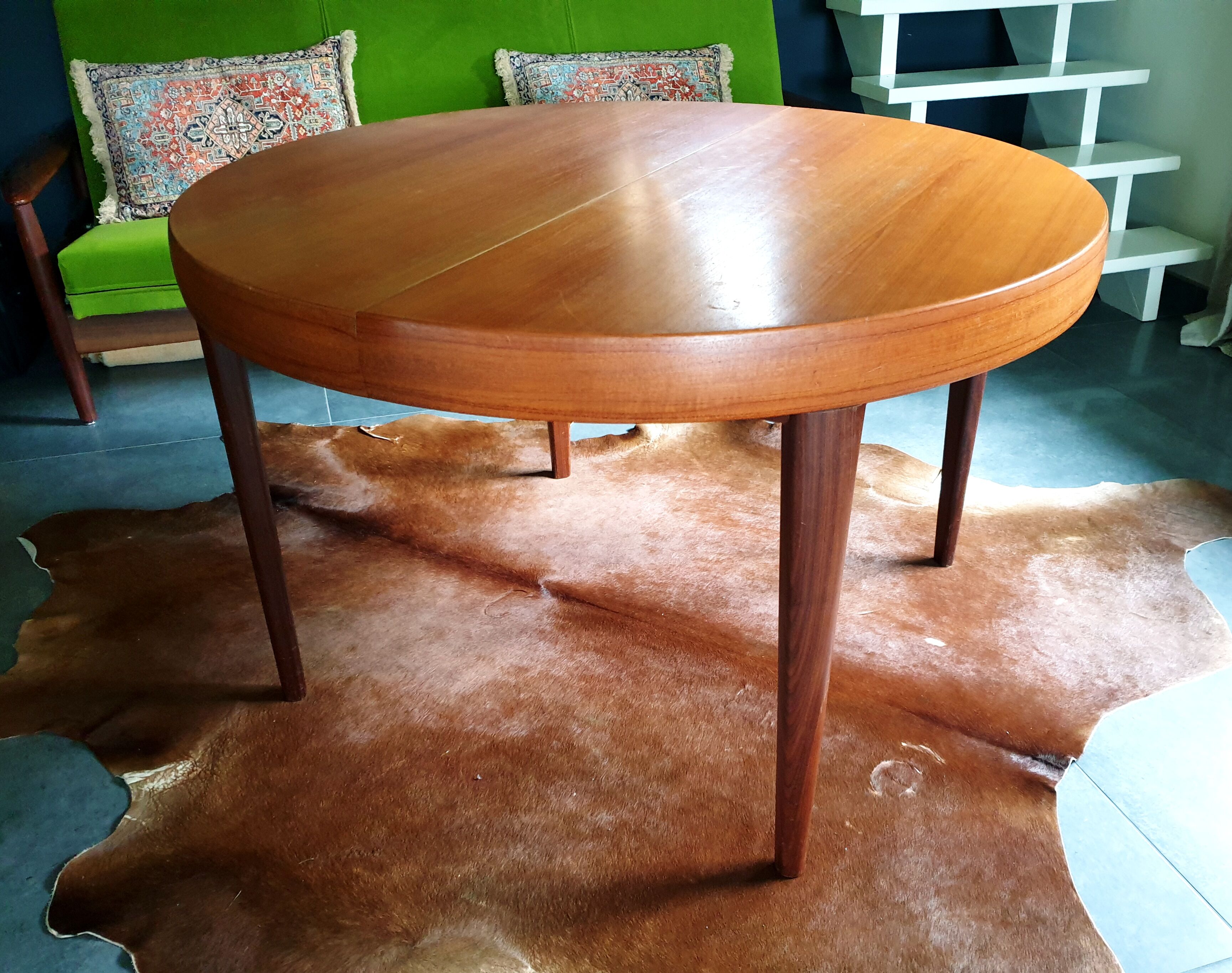Round table in vintage teak 60s Scandinavian Rochebobois